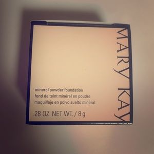 NEW Mary Kay Mineral Powder Foundation Ivory 0.5